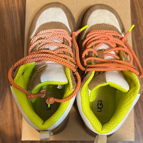 UGG Women's Highland Hi Heritage Sneaker, Chestnut, Size 6 - Picture 3 of 8